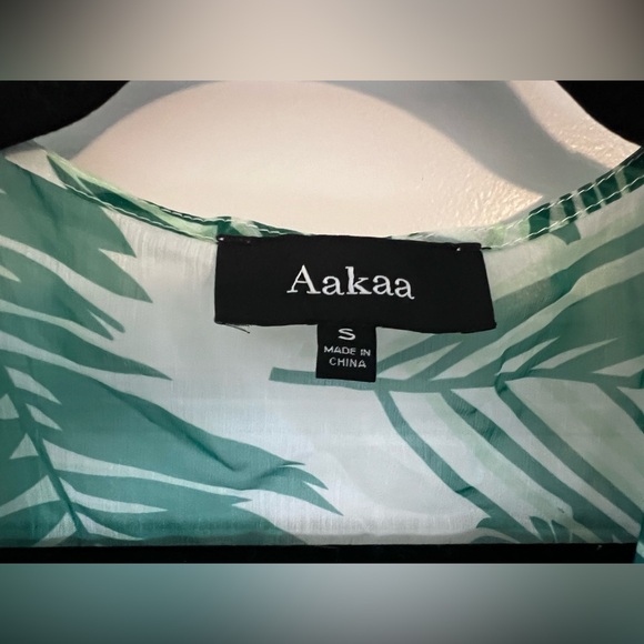 AAKAA Palm Leaf Beach Coverup - Picture 4 of 5